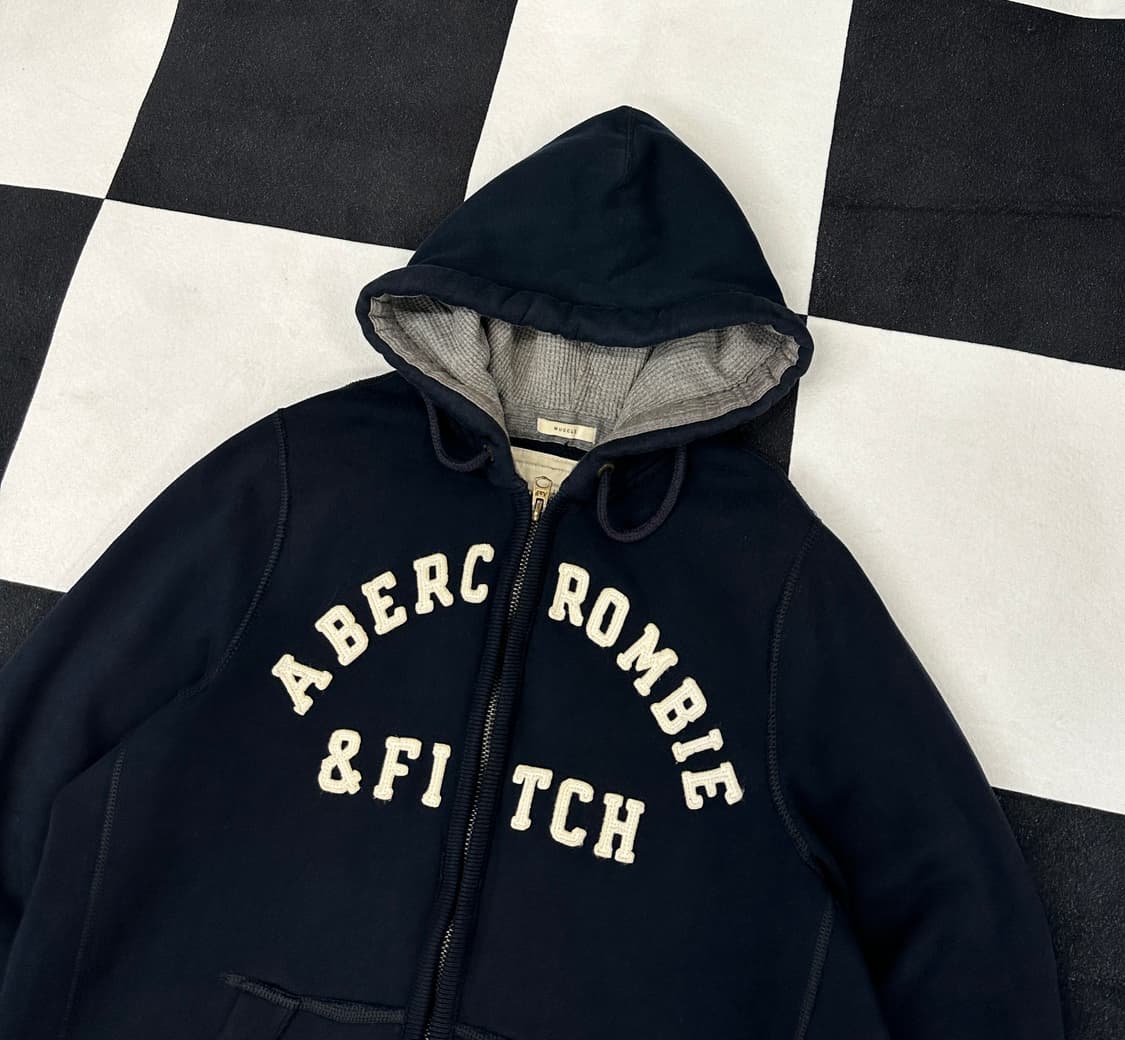 아베크롬비 xxl 양홍원 착용 후집 네이비 스펠아웃로고 상품이미지1