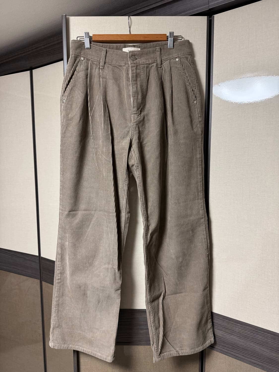 파브레가 코듀로이 투턱 팬츠 올리브카키 2사이즈 상품이미지1