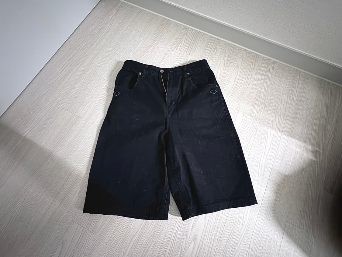 (W) 미스치프 버뮤다 팬츠 블랙 상품이미지2