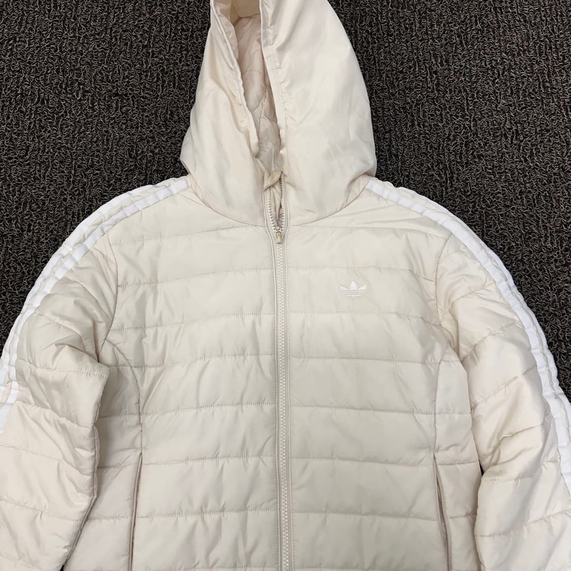 아디다스 여성 패딩 점퍼 아이보리 M 상품이미지2