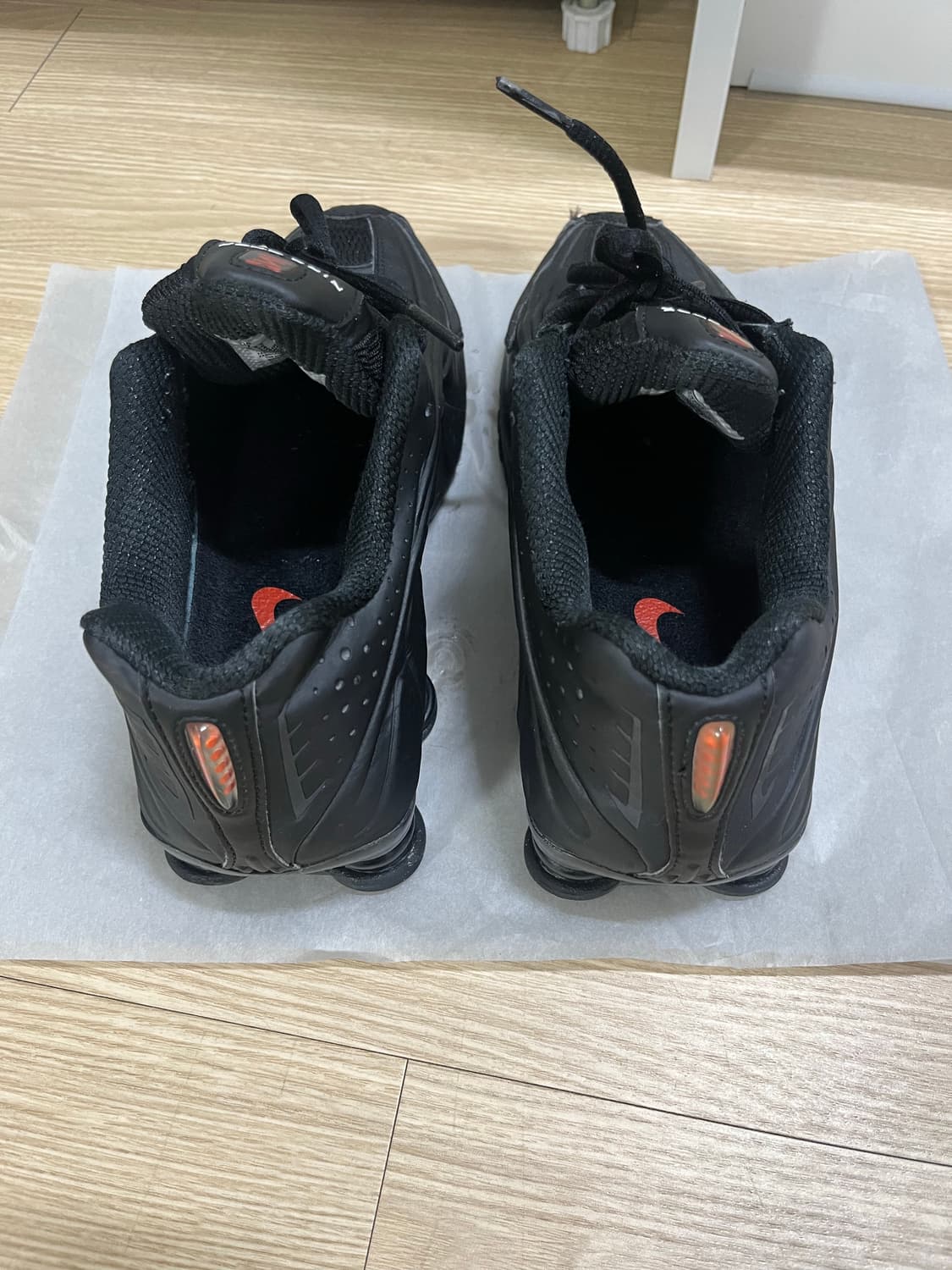 나이키 샥스 R4 상품이미지3