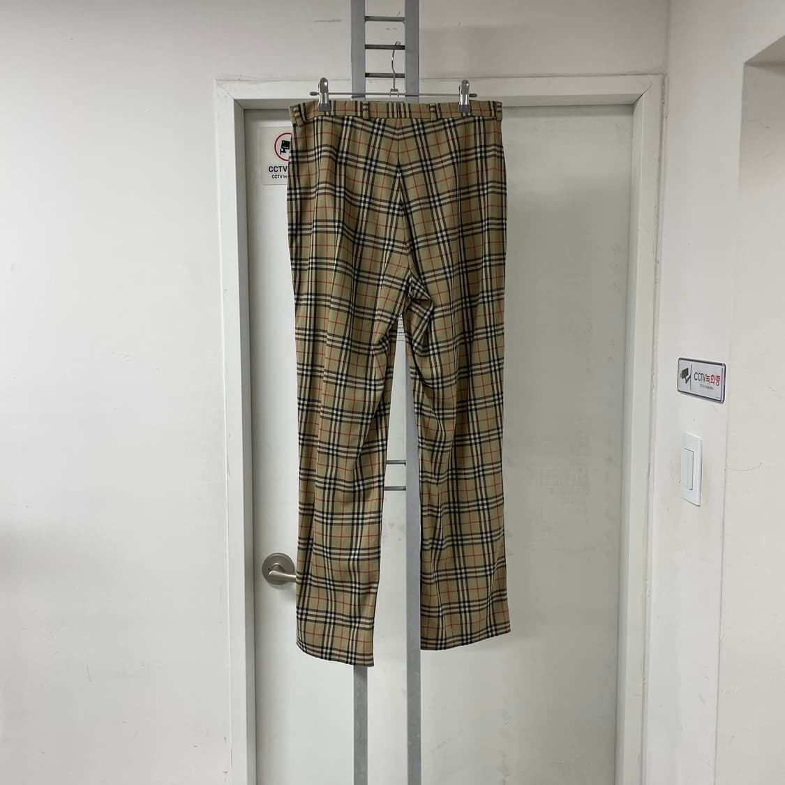 버버리 노바 베이지 팬츠 12(W) 상품이미지4