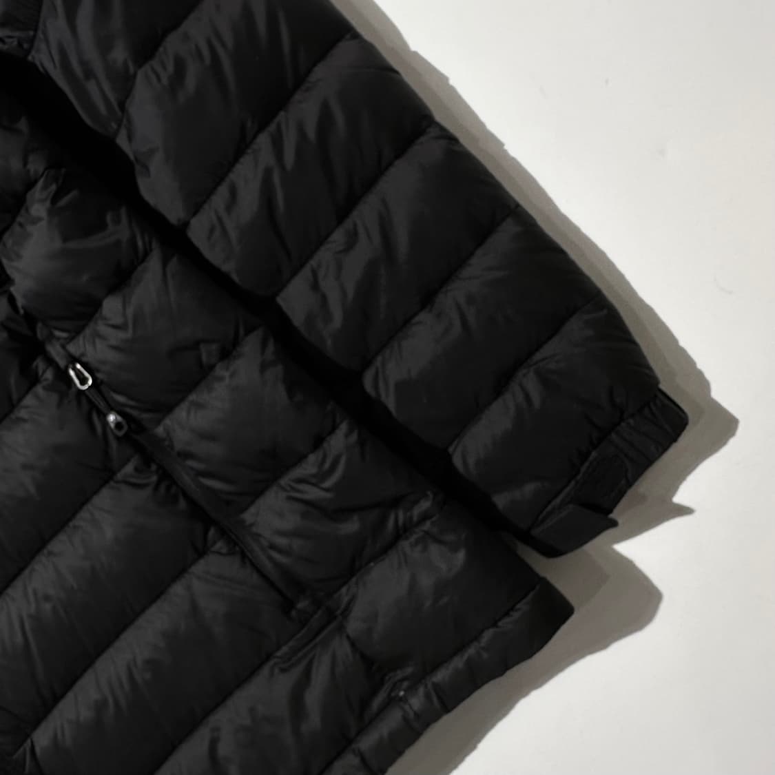몽벨 라이트 다운 경량 패딩 블랙 상품이미지5