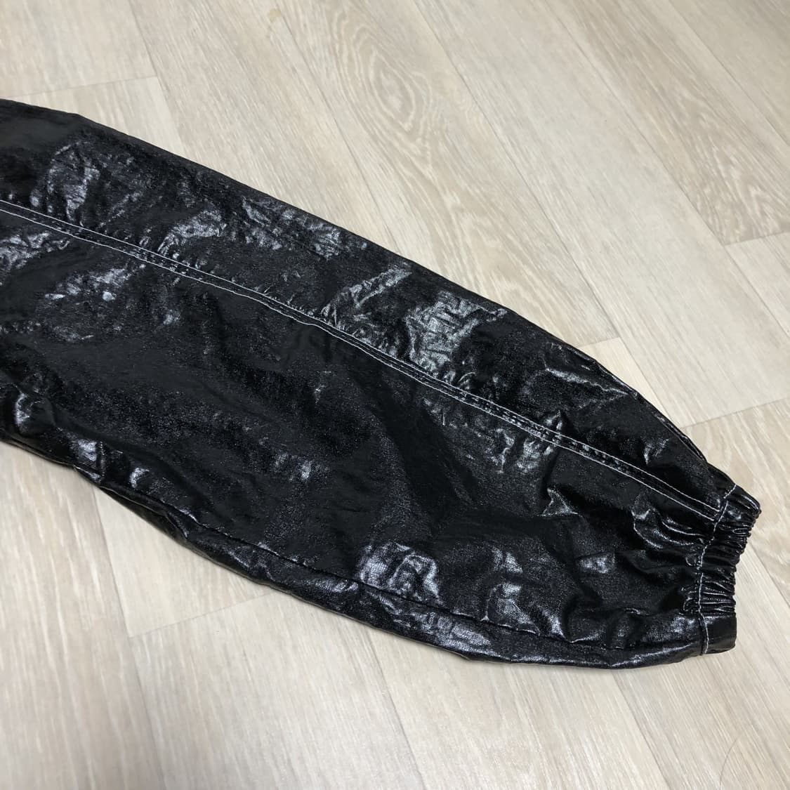 (S) 새상품 인사일런스 INSILENCE 우먼 글로시 리버시블 점퍼 상품이미지5