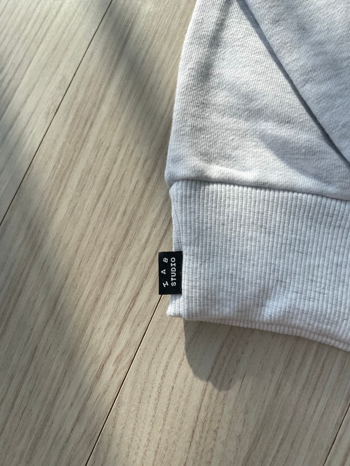 [새상품] 아이앱 스튜디오 하프 집업 그레이 상품이미지3