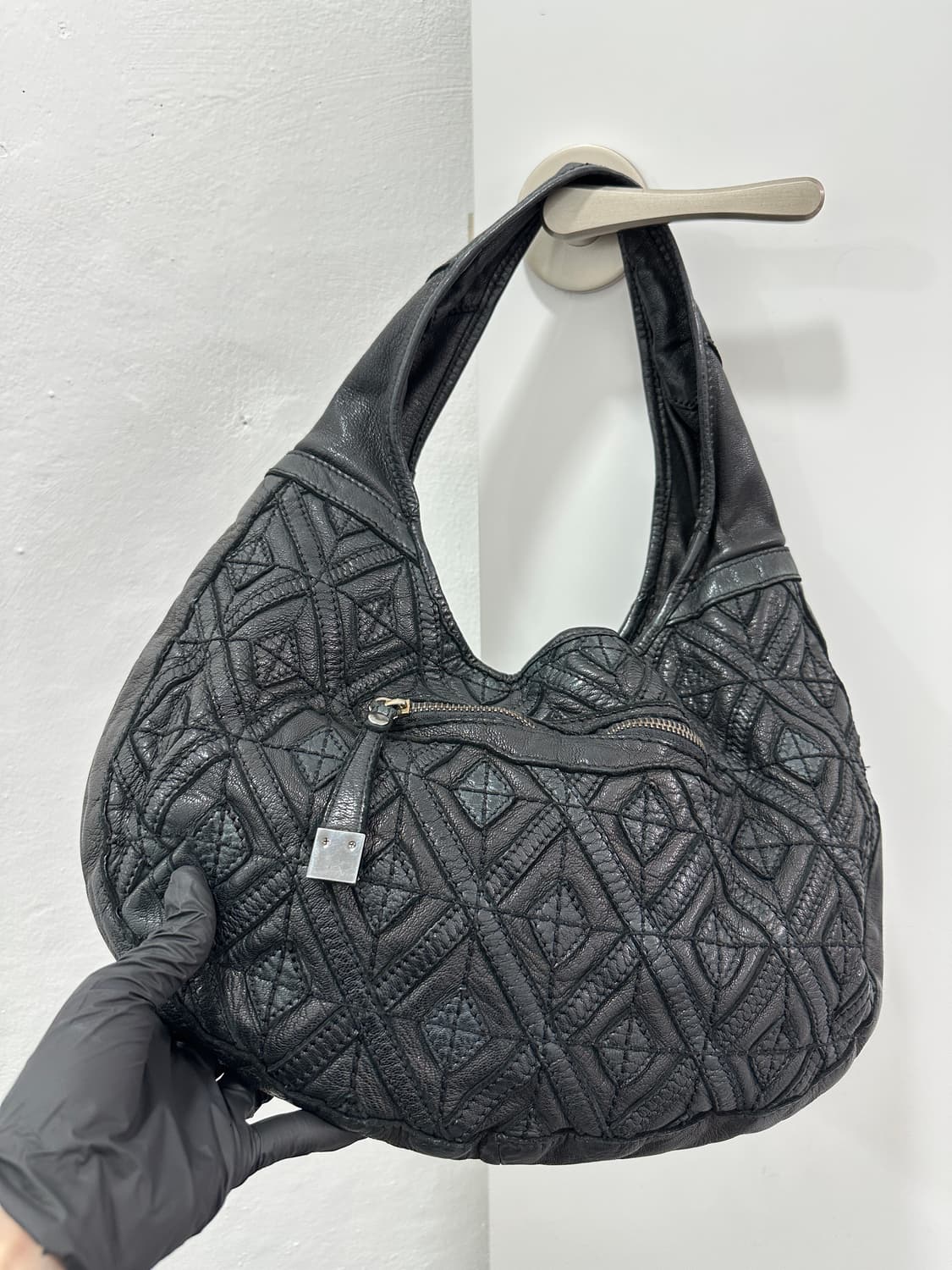 Stud sheepskin leather hobo bag 상품이미지8