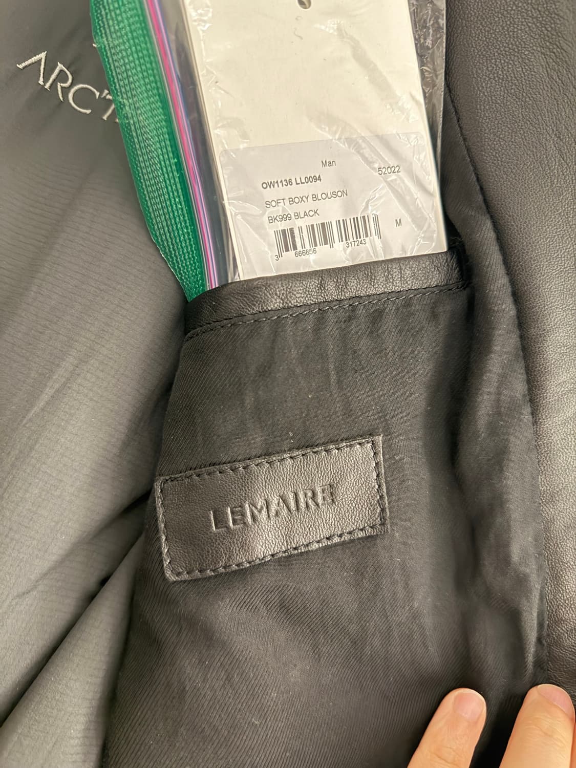 르메르 25ss 레더 블루종 M 판매합니다 상품이미지4