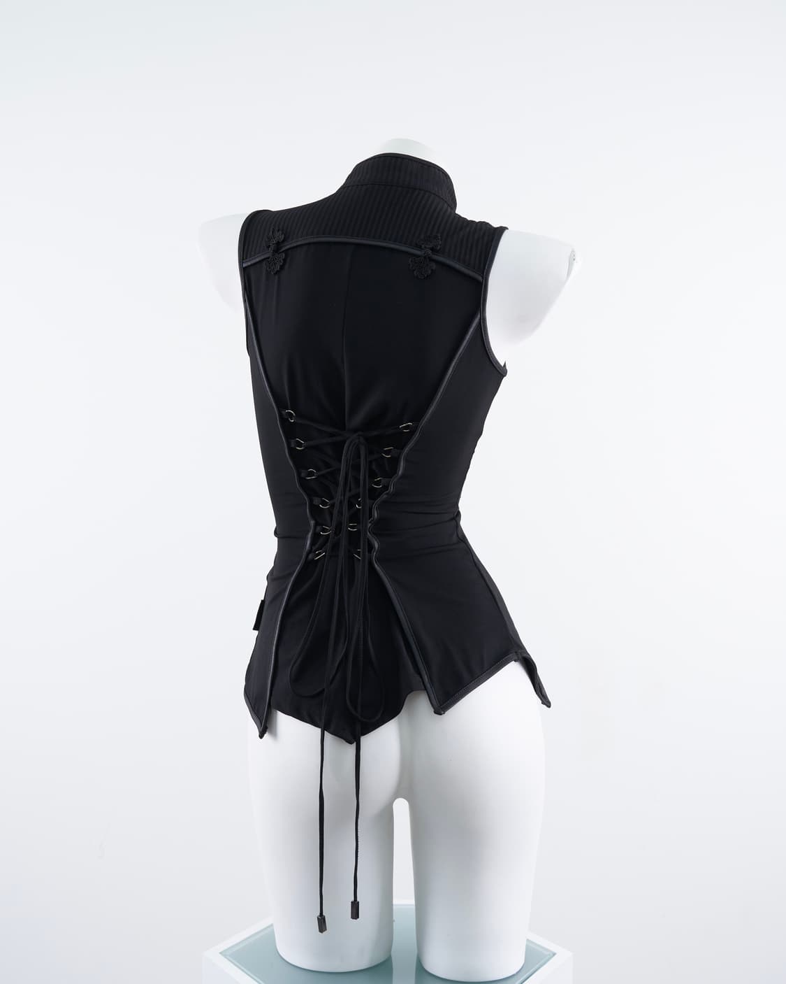 Ozz ONESTE 오리엔탈 레이스 업 숏 슬리브리스 상품이미지2