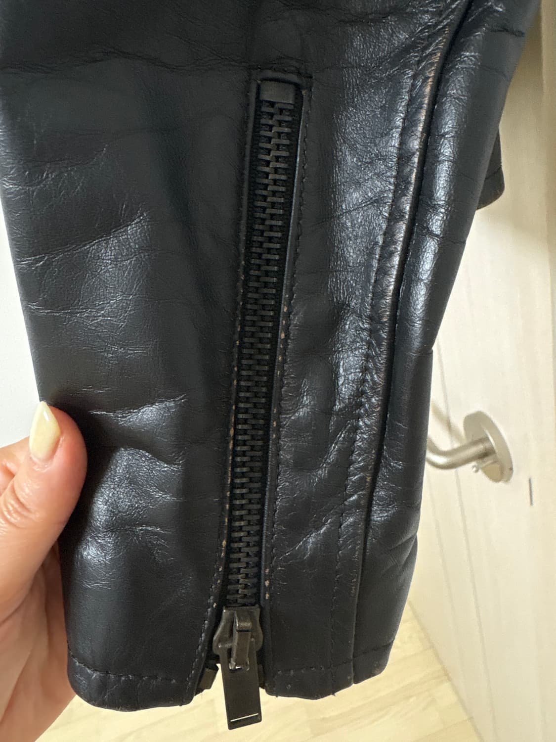 생로랑 L01 번개 스터드 레더 자켓 (에디시즌) 상품이미지4