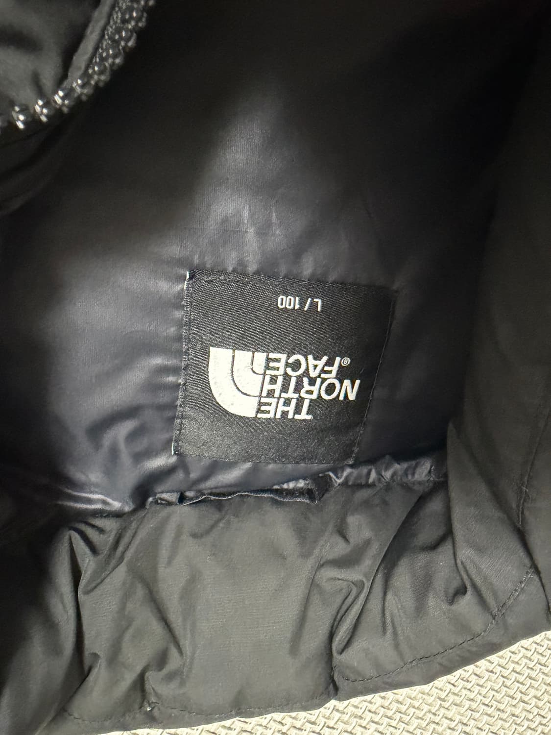 노스페이스 눕시 1992 칸예 패딩 L 상품이미지2