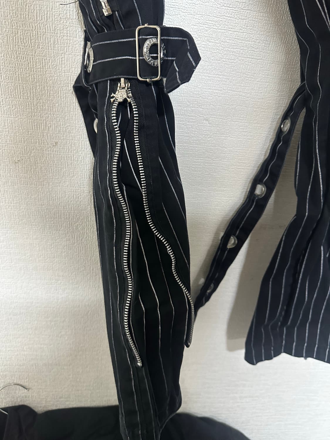 MAD PUNKS 본디지 스트라이프 집 기믹 플레어팬츠 상품이미지4