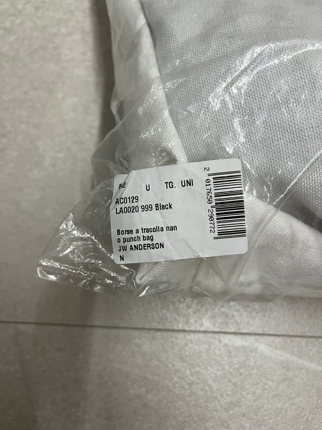 jw앤더슨 나노 펀치 크로스백 상품이미지6