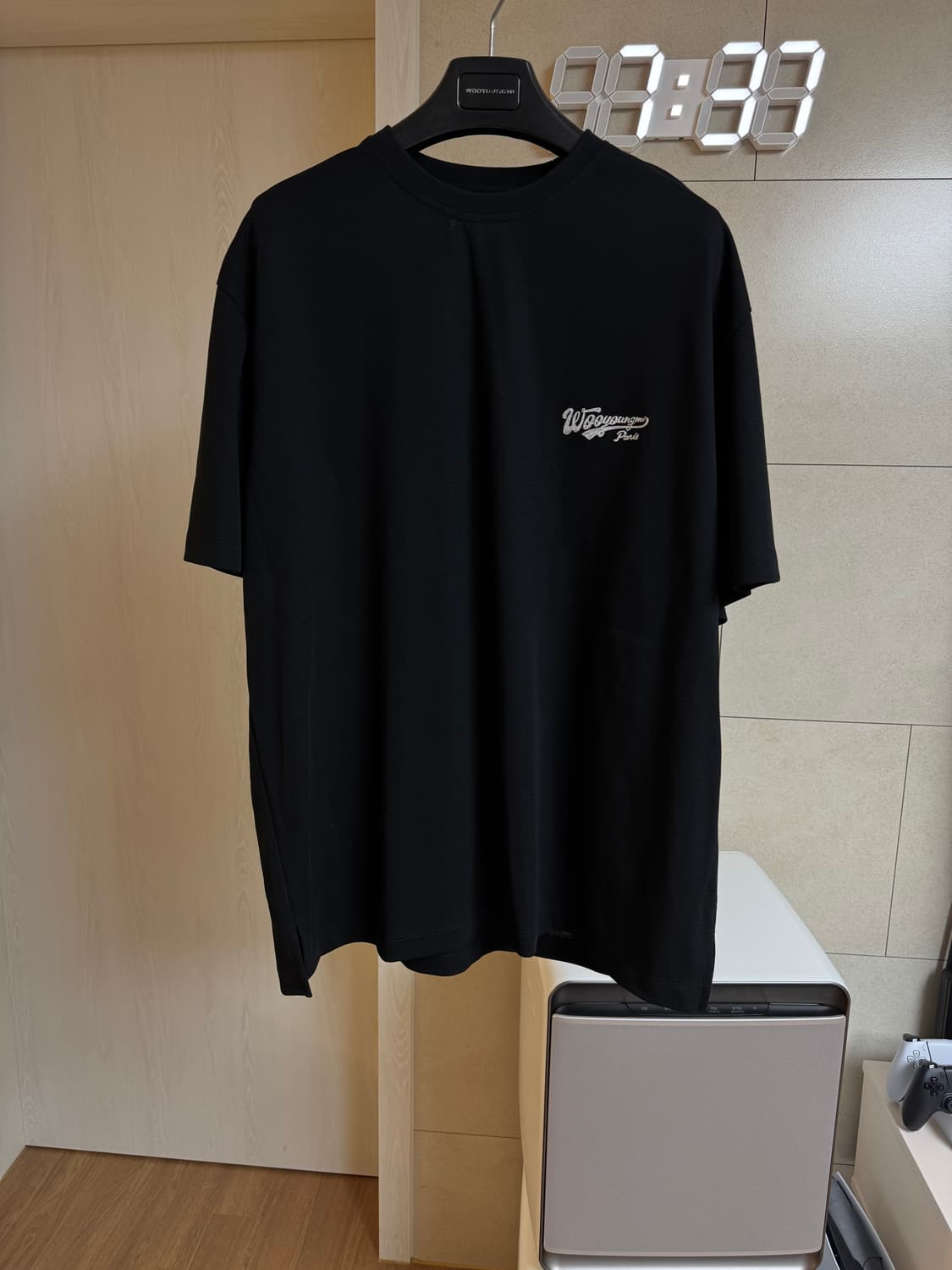 [새제품] 우영미 25fw 블랙 레터링 로고 반팔티 48 상품이미지3