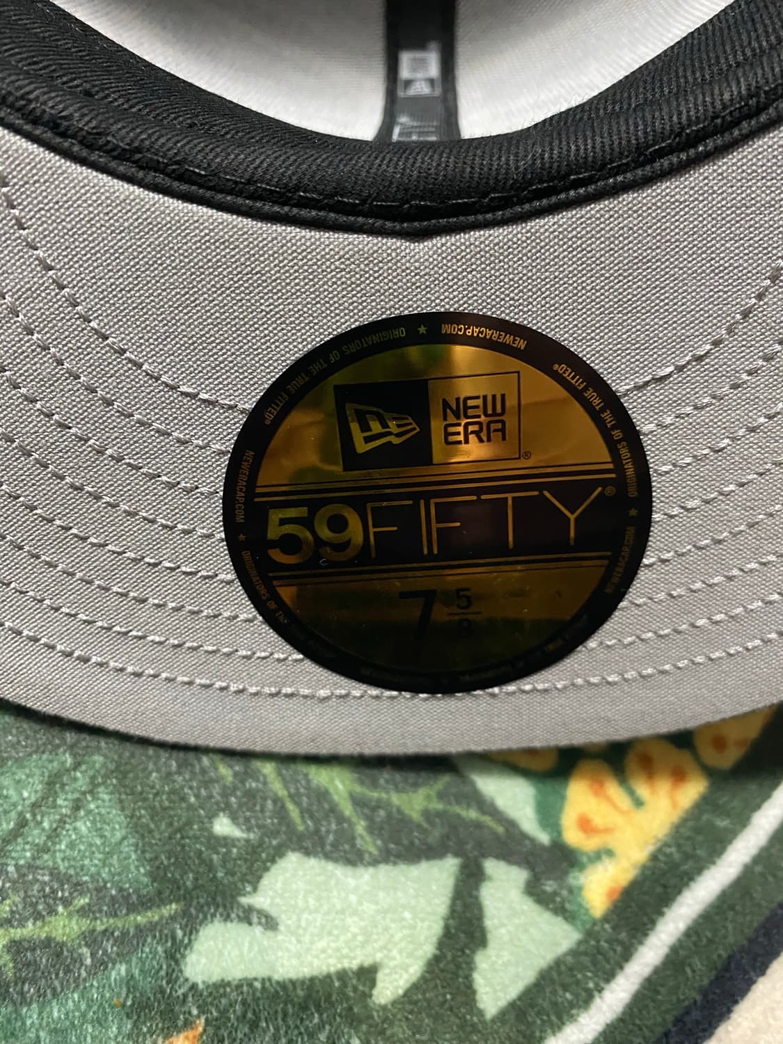 슈프림 본즈 박스로고 뉴에라 블랙 758/60.6cm 상품이미지2