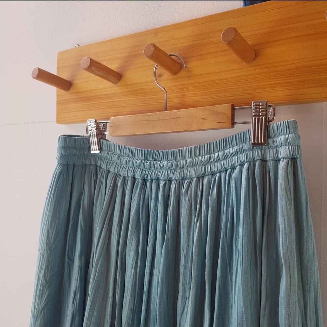 쉽스 새틴 개더 스커트 상품이미지6