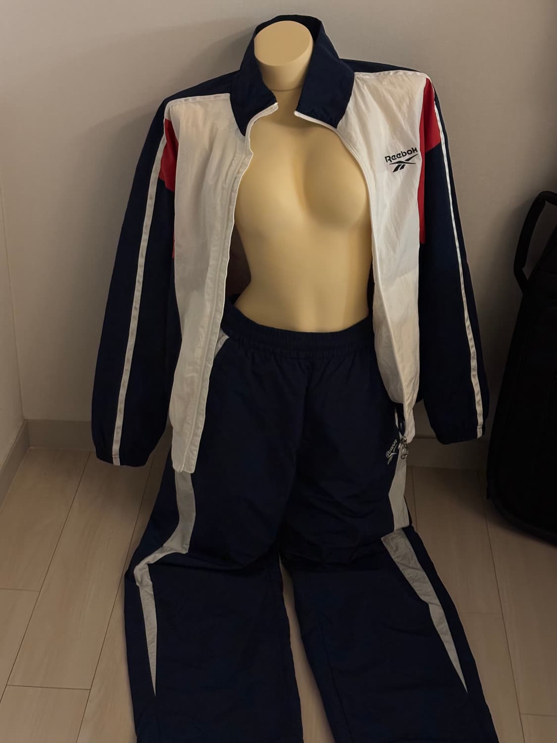 Reebok 트레이닝 셋업 상품이미지2