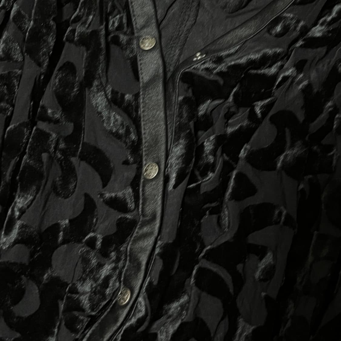 오즈크로스 고스 블랙 벨벳 케이프 드레스 상품이미지5