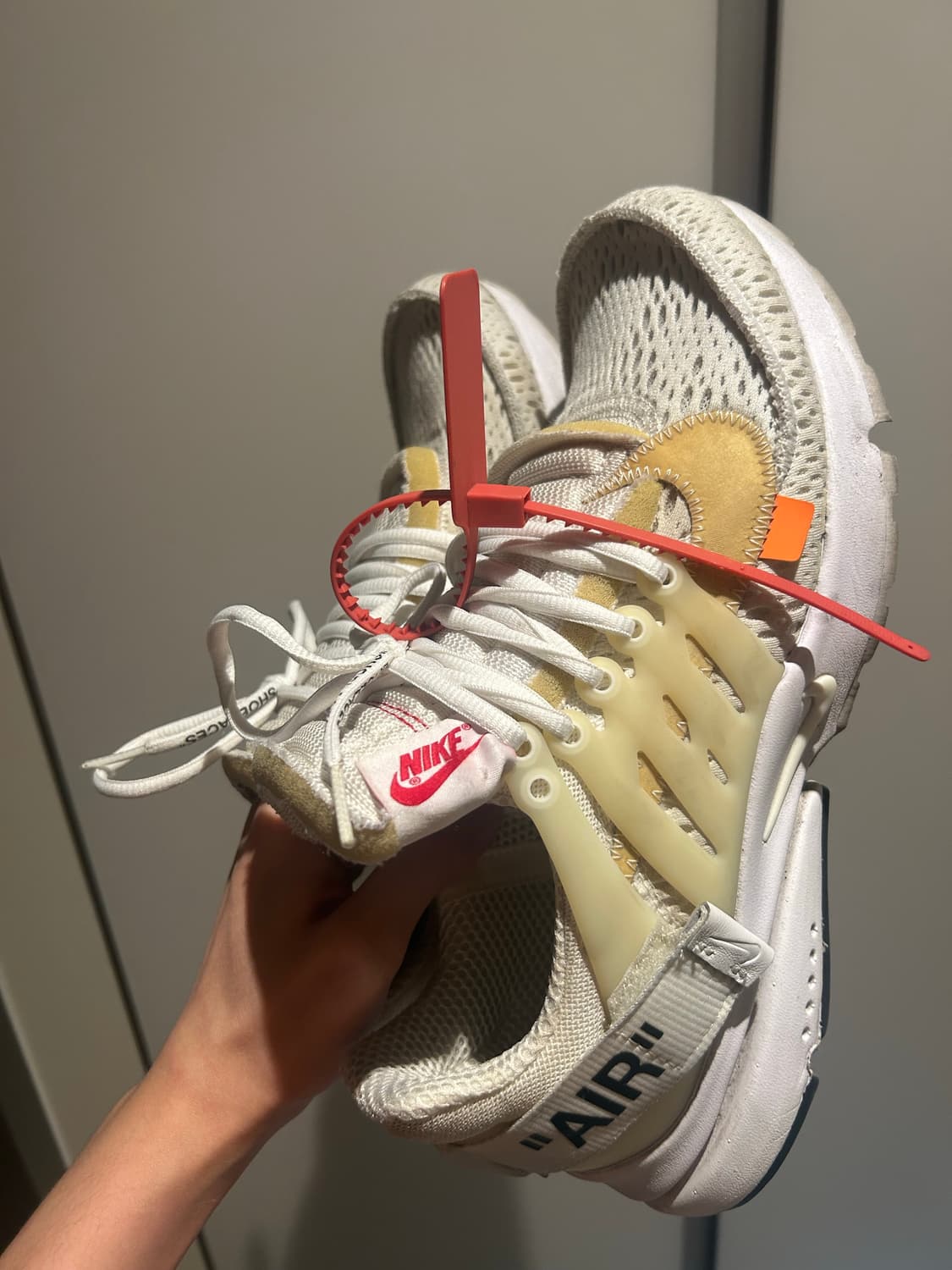 오프화이트x나이키 에어프레스토 화이트 색상 사이즈 270 상품이미지4