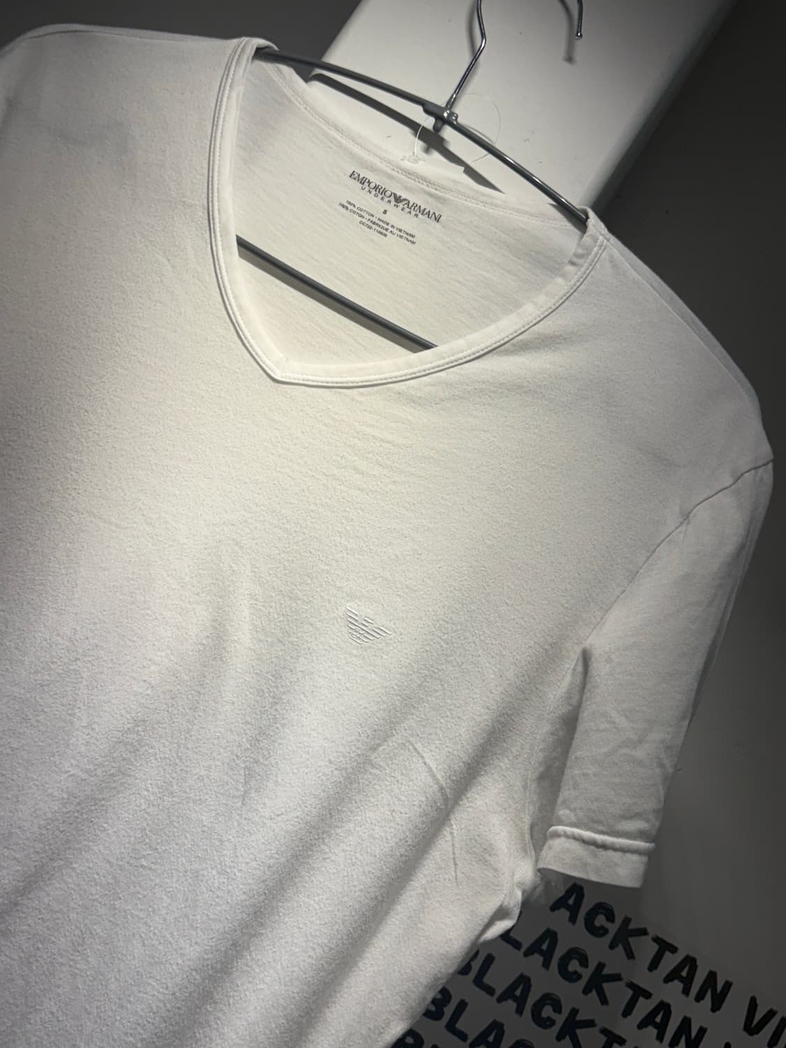 엠포리오 아르마니 로고 v넥니트 상품이미지3