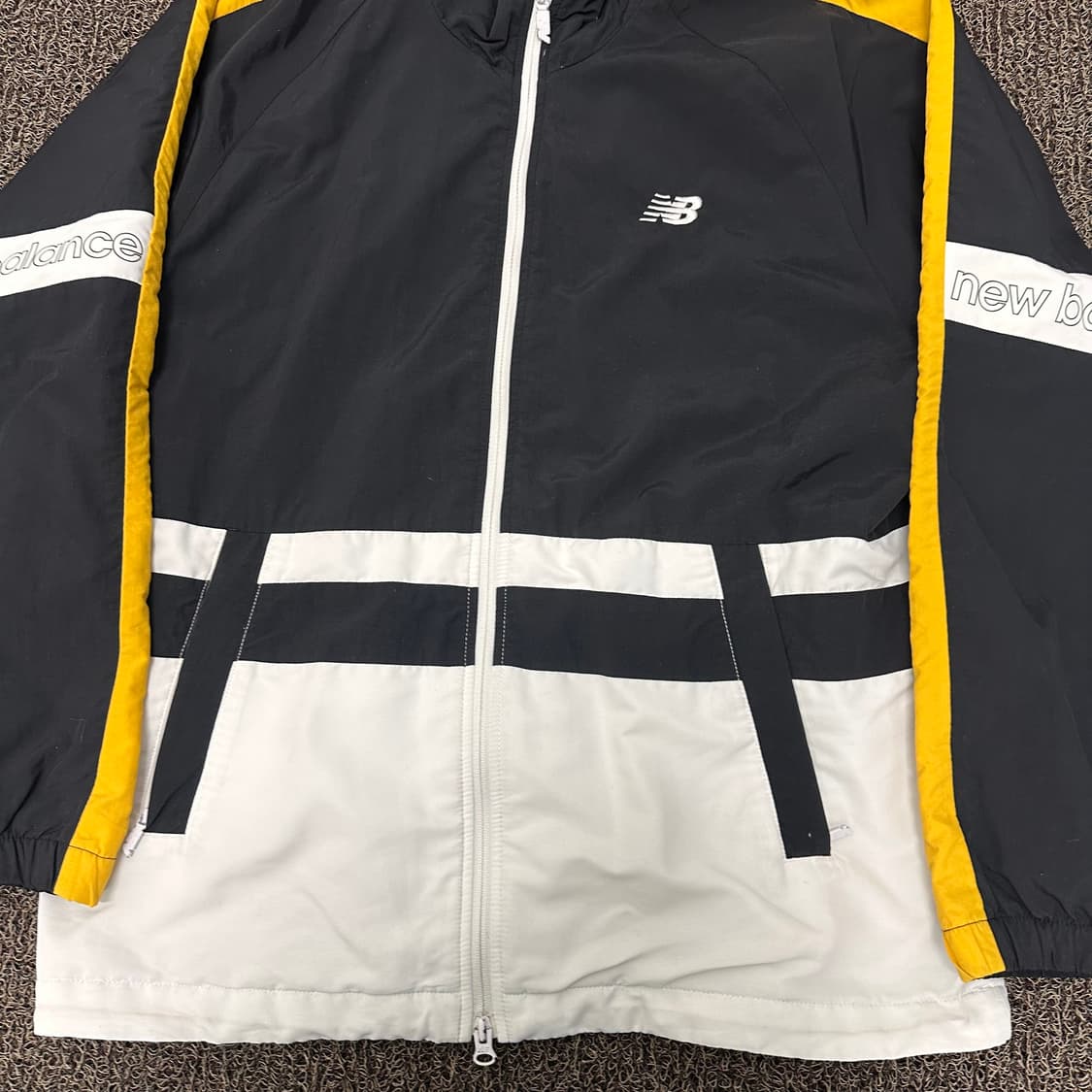 뉴발란스 올드스쿨 바람막이 자켓 105(XL) 상품이미지3