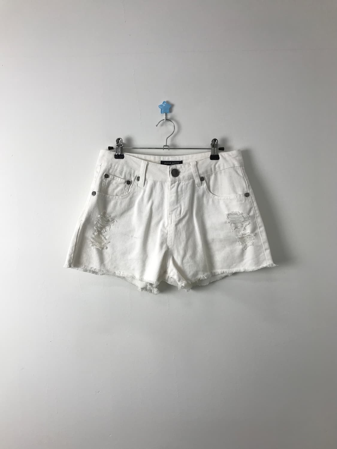 Avail Mode White Cotton Shorts 상품이미지1