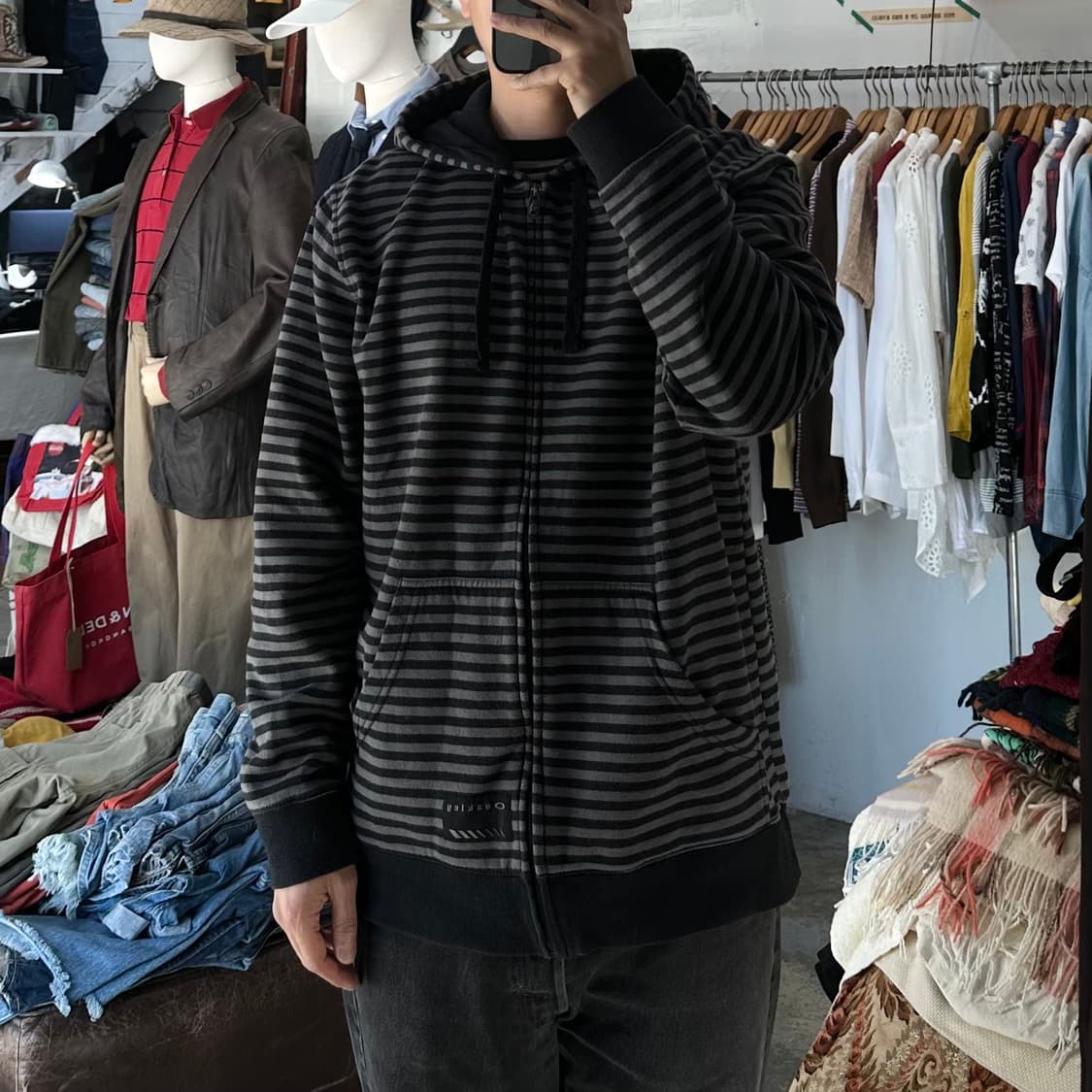 (착용컷) OAKLEY 후드 집업 (남성용 105) 상품이미지3