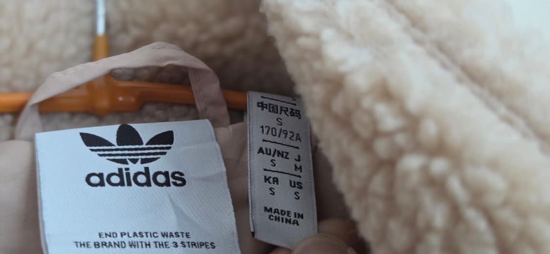 아디다스 후리스 뽀글이 트레포일 퍼 자켓 베이지
오버사이즈 택포 상품이미지8