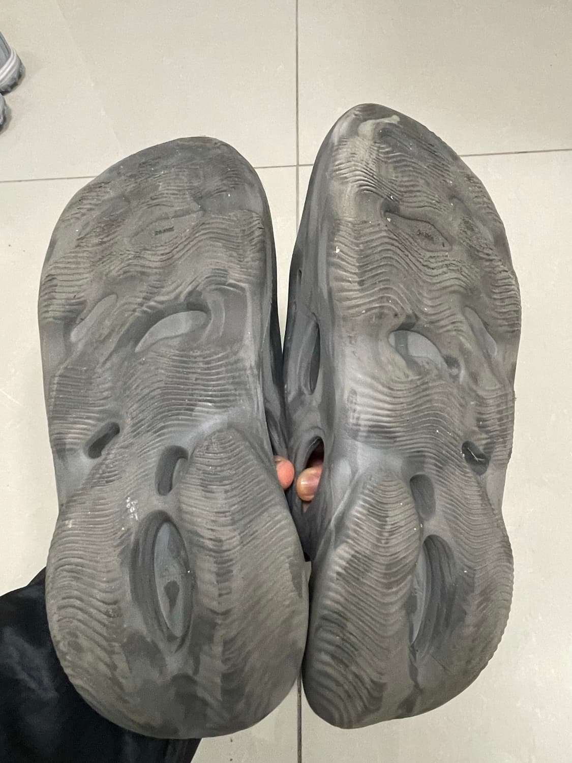 이지폼러너 믹스그래닛 265사이즈 판매합니다. 상품이미지3