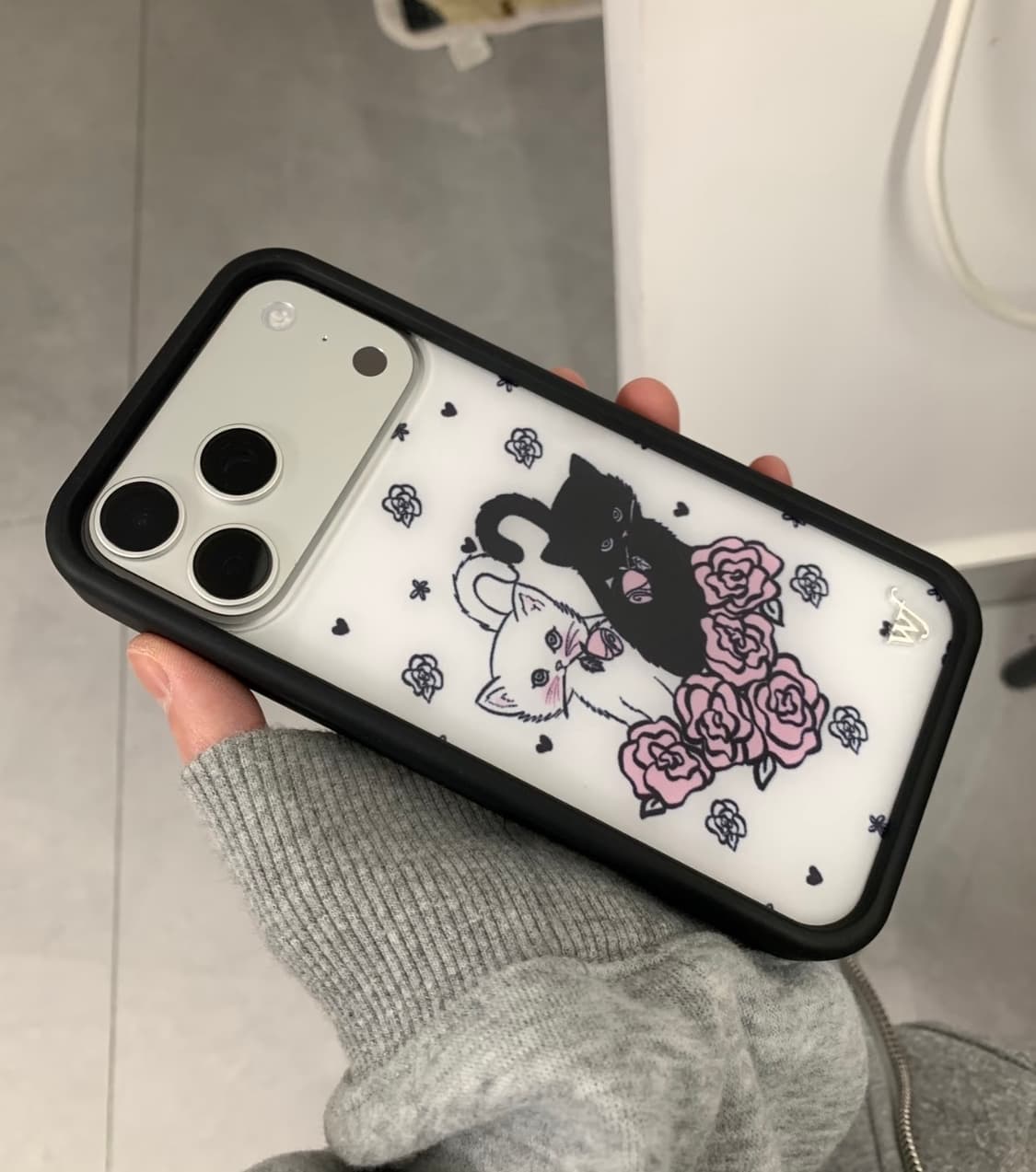 Wildflower 아이폰 17 Pro 케이스 (새제품) 상품이미지1