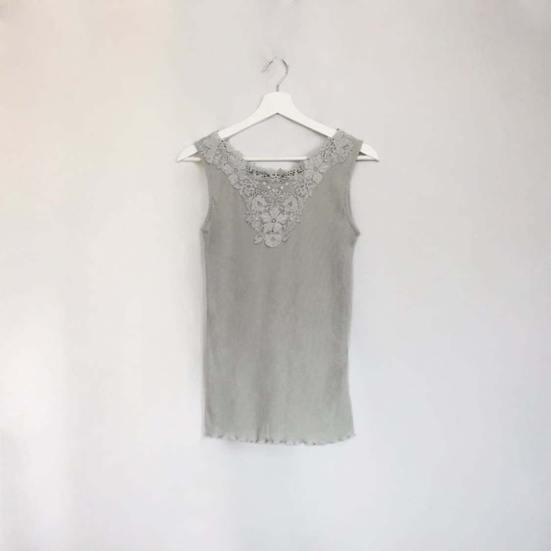 642. sky blue V-neck sleeveless 상품이미지1