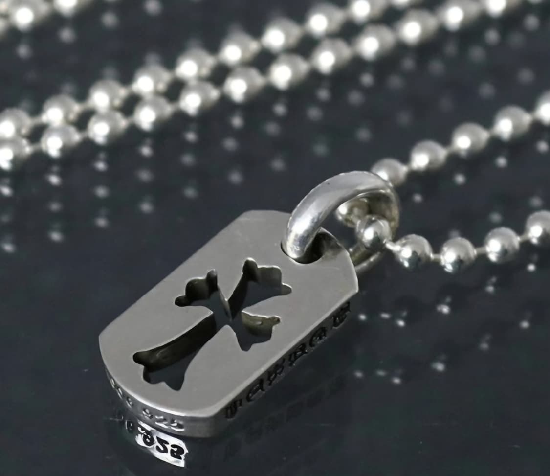 크롬하츠 목걸이 타이니 컷 아웃 CH 크로스 플러스 도그 태그 볼 체인 상품이미지1