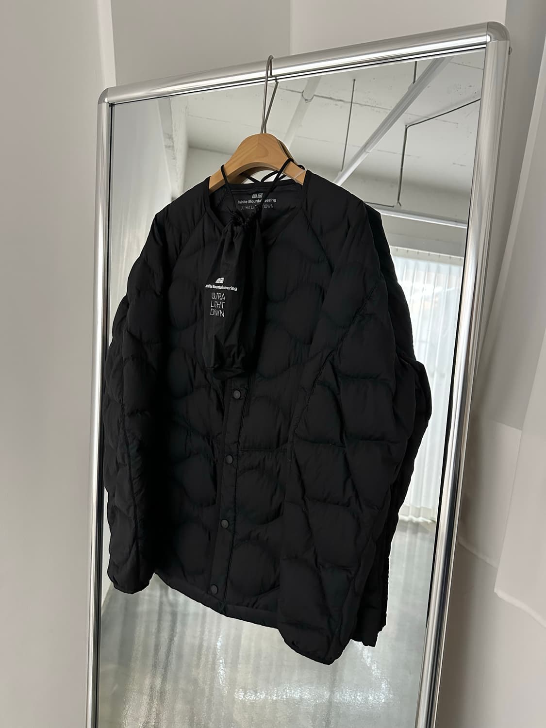 유니클로 화이트마운티니어링 울트라 라이트 다운 재킷 블랙 M 경량 패딩 상품이미지1