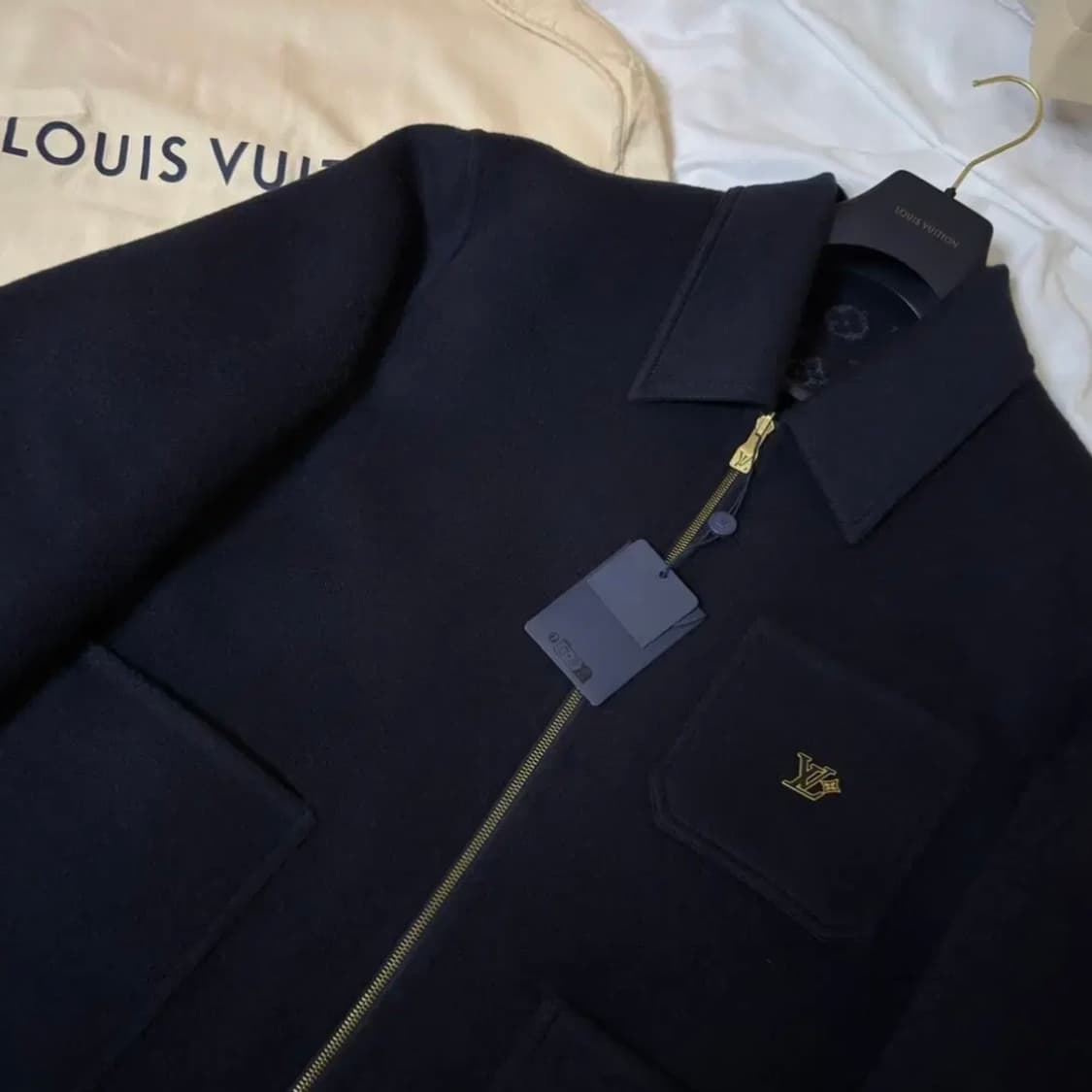 [565 구매] 루이비통 리버시블 더블페이스 울 블루종 (인보이스⭕️) 상품이미지5