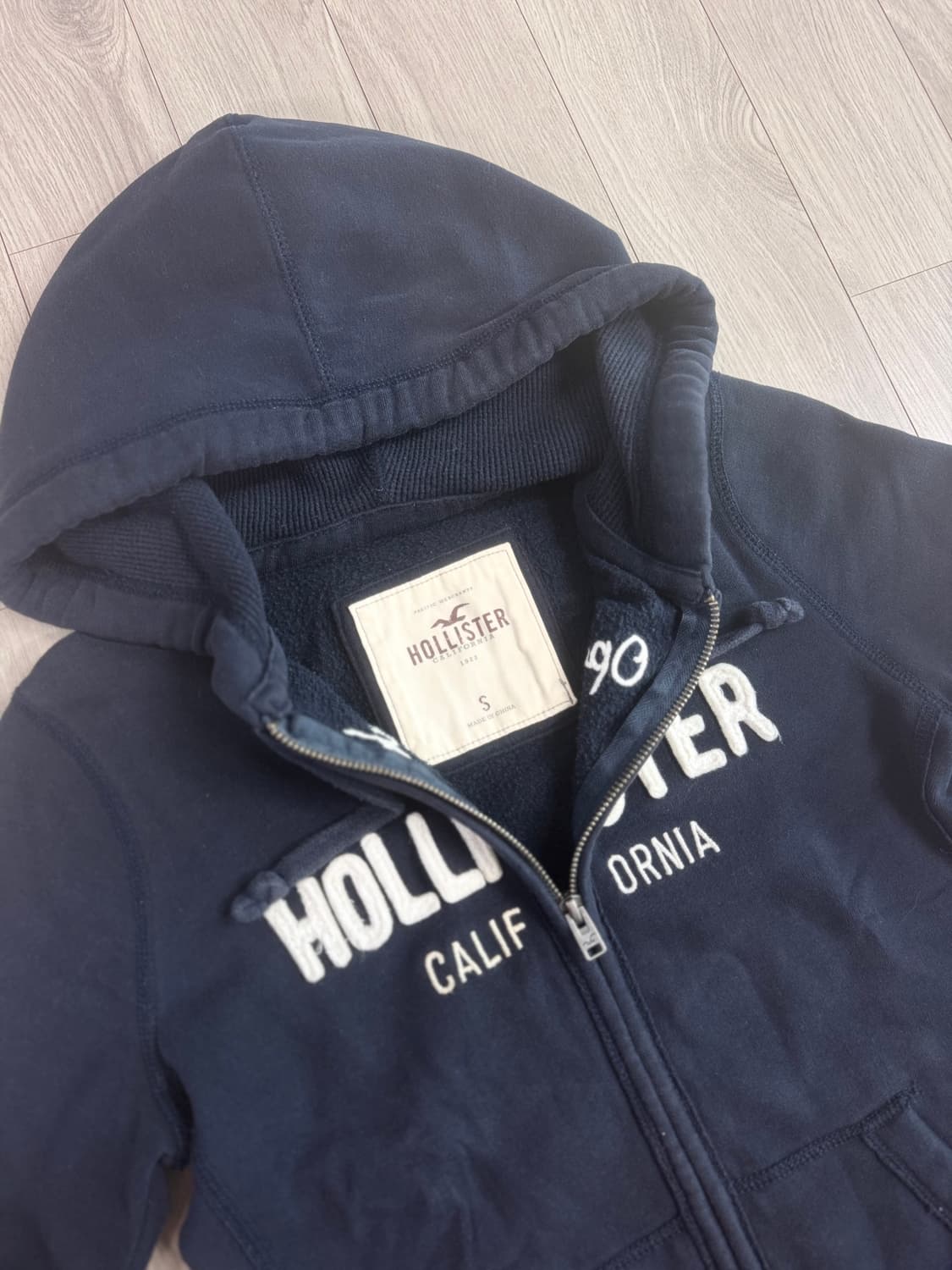홀리스터 네이비 슬림핏 후드집업 상품이미지4