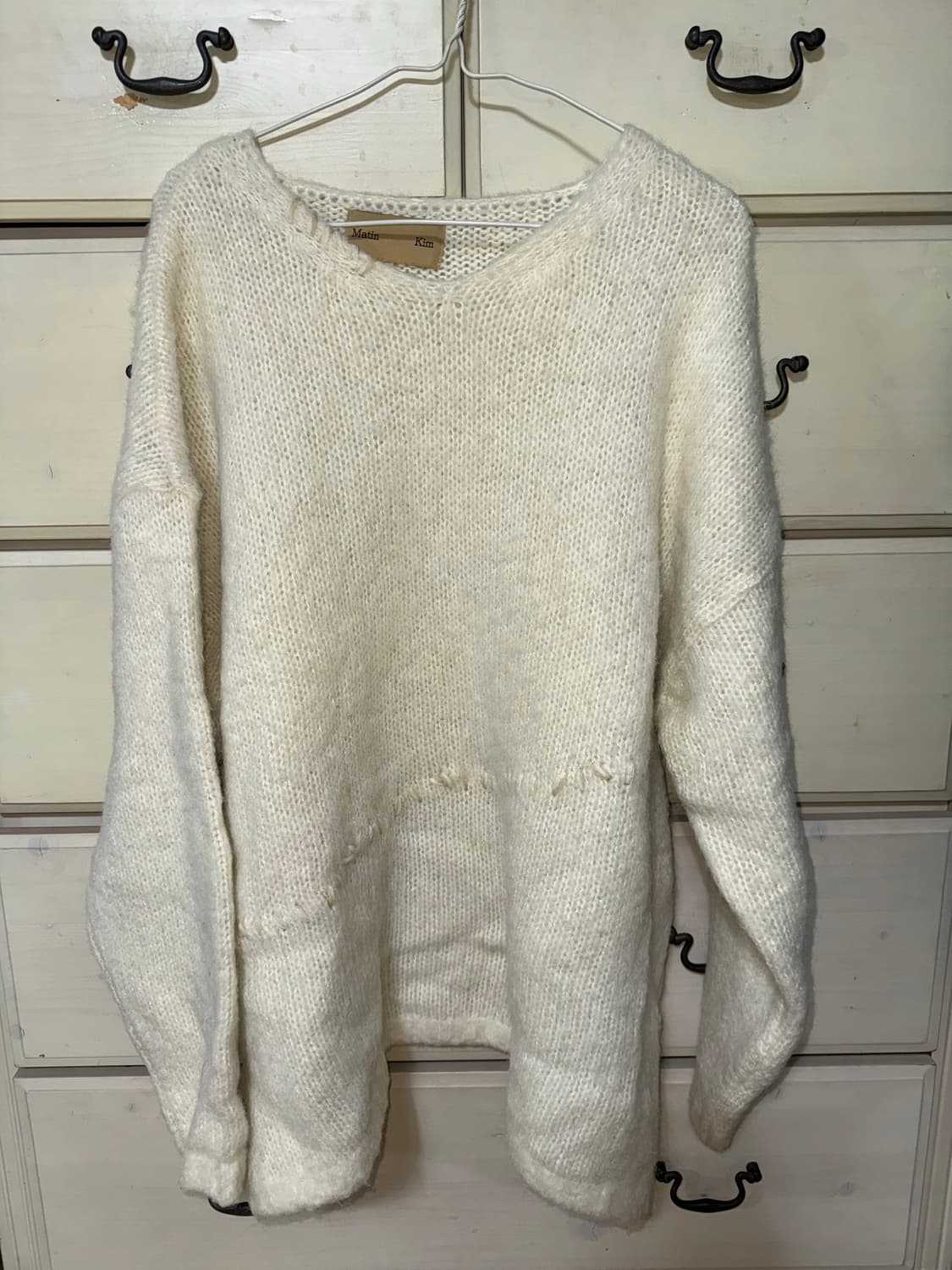 마뗑킴 핸드 스티치 오버핏 니트 아이보리  상품이미지1