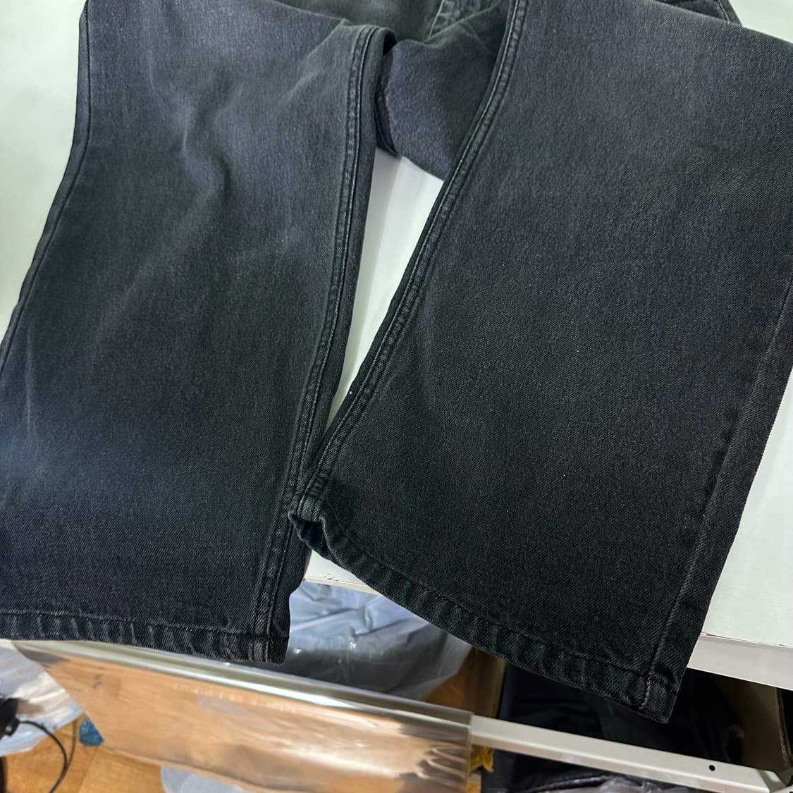 M 마크곤잘레스 세미와이드 일자핏 빈티지블랙워시드 데님팬츠 상품이미지4