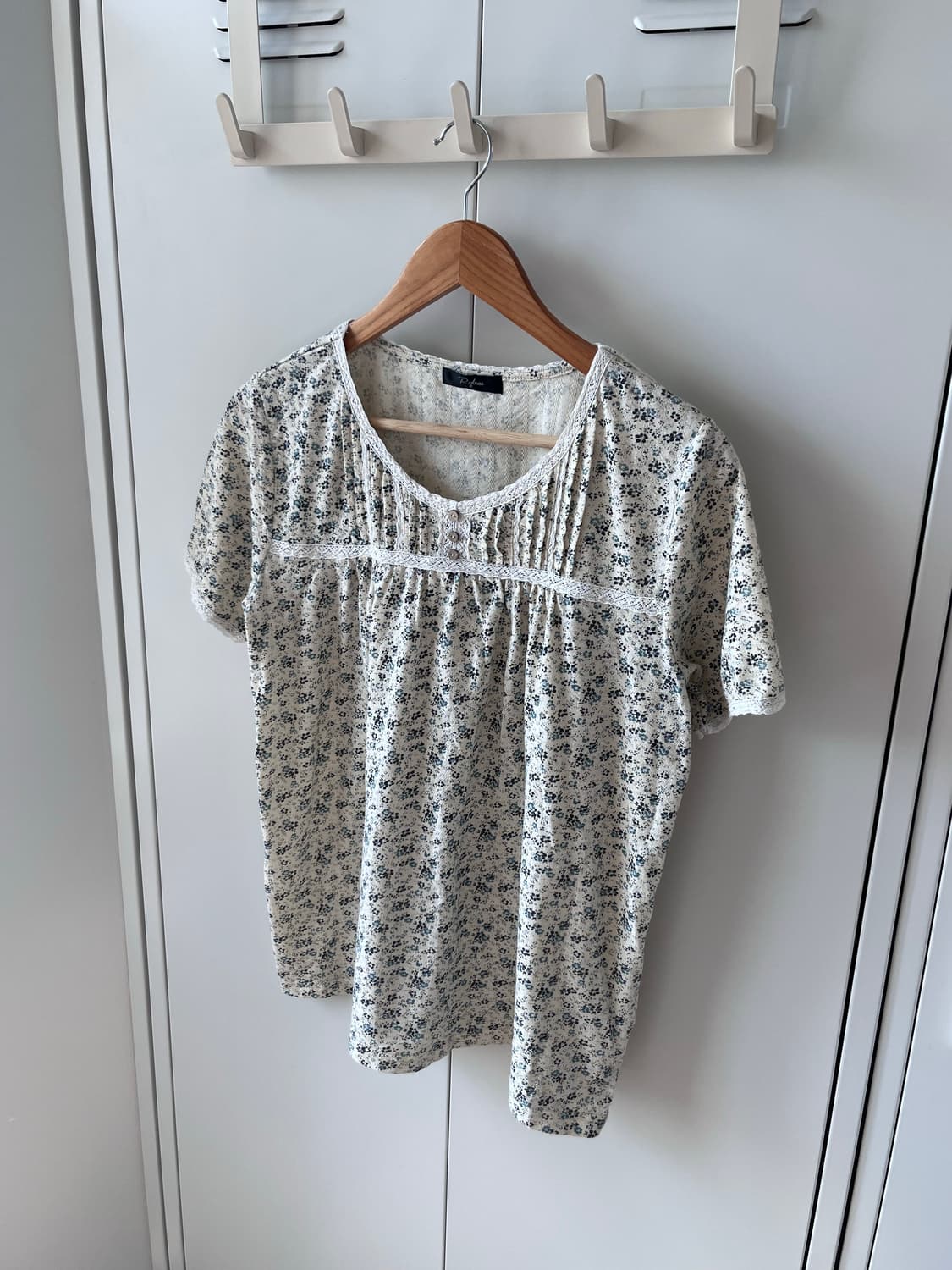 Vintage 잔꽃 단추 레이스 반팔티 상품이미지1