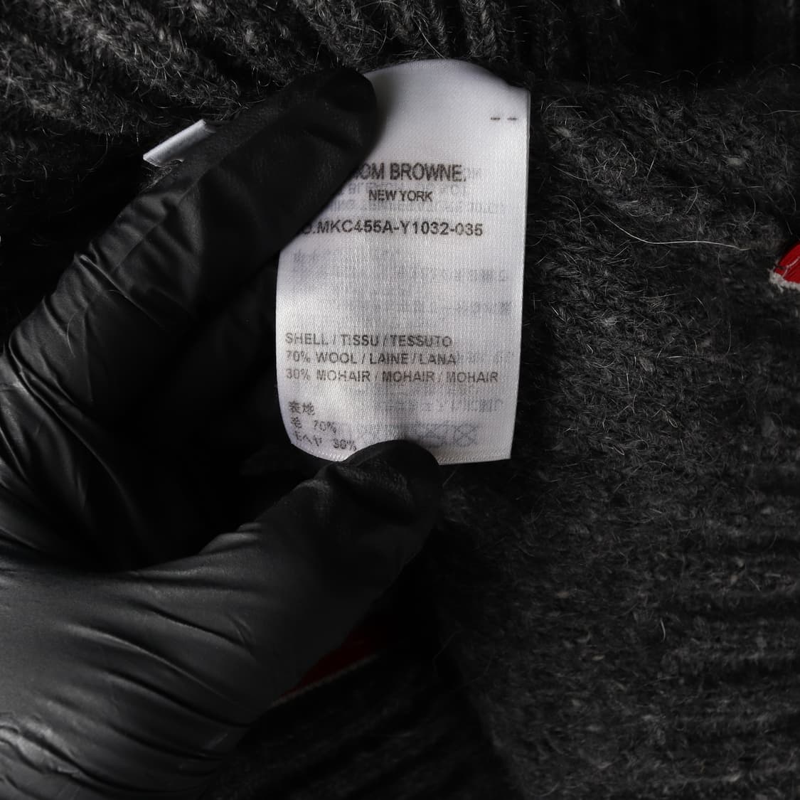 톰 브라운 사선 완장 도네갈 울 모헤어 브이넥 가디건 그레이 상품이미지4