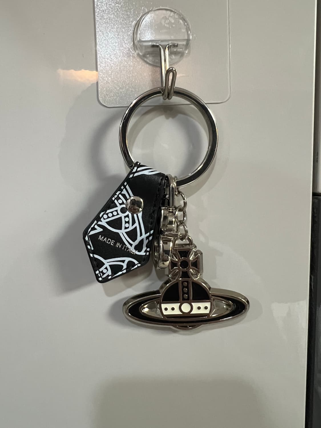 비비안웨스트 우드 키링 블랙 상품이미지1