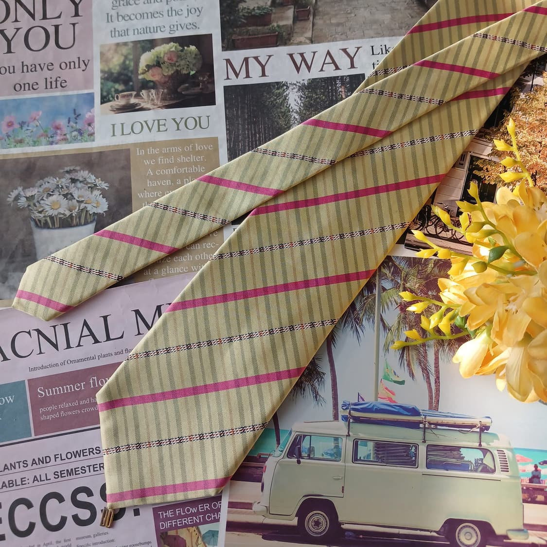 닥스 실크 옐로우 스트라이프 넥타이 9.6cm A등급 A1943
 상품이미지2