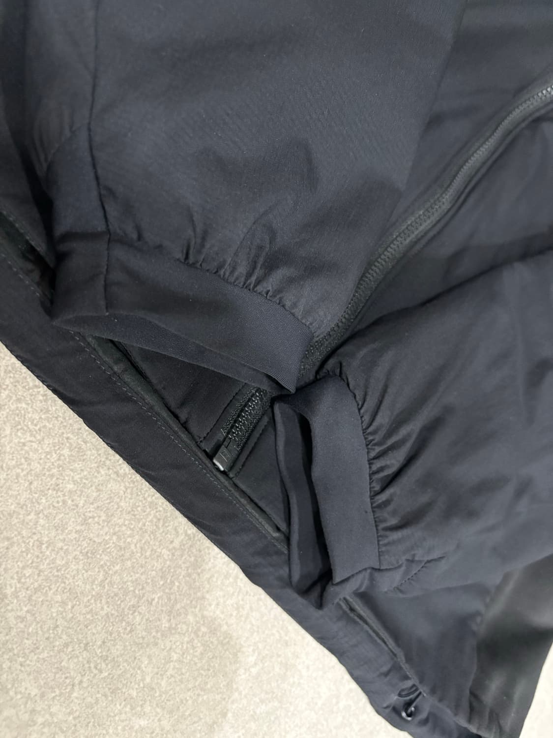 (M) 아크테릭스 아톰 후디 블랙 상품이미지3