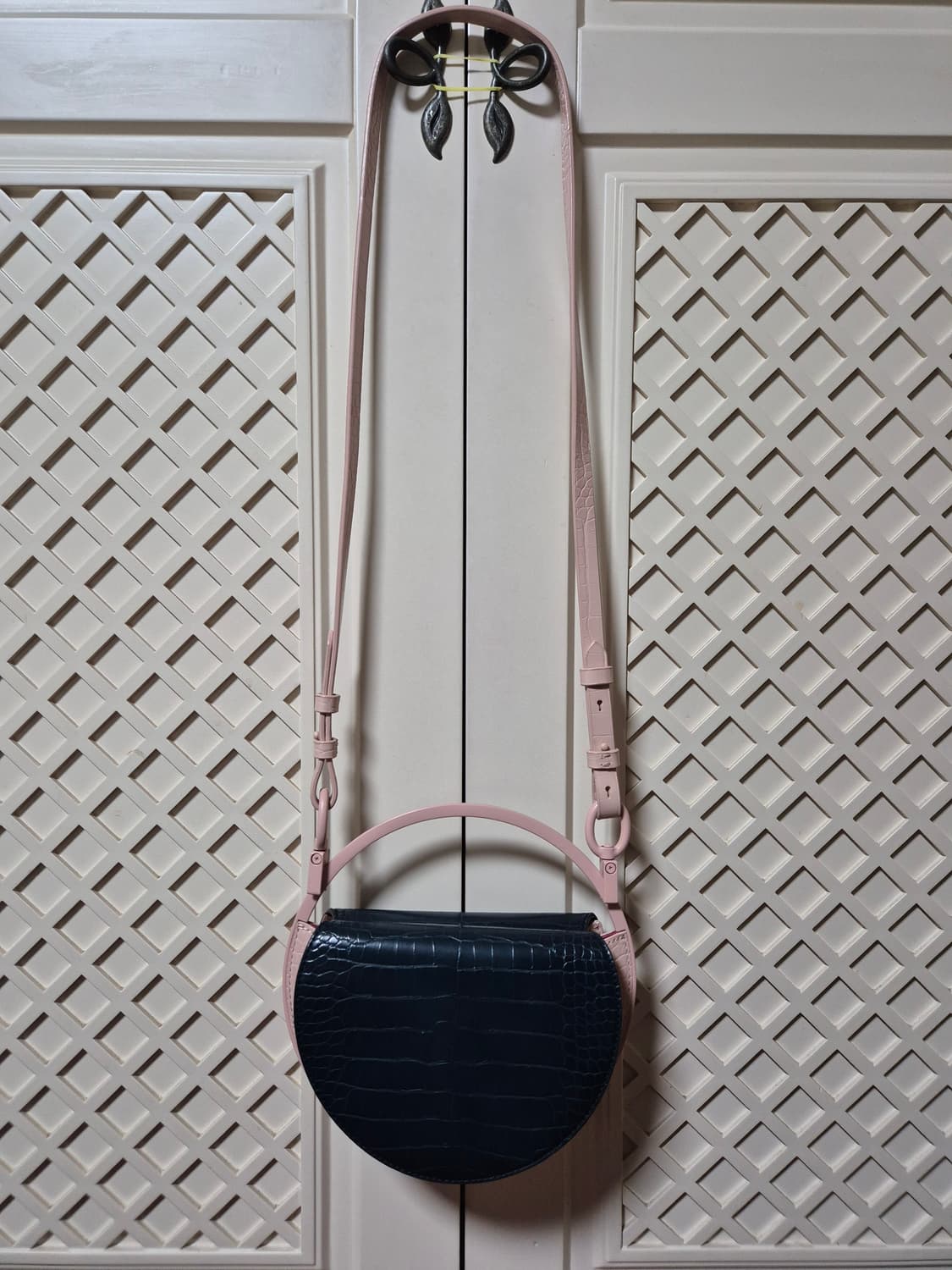 찰스앤키스 서클 크로스백 상품이미지3