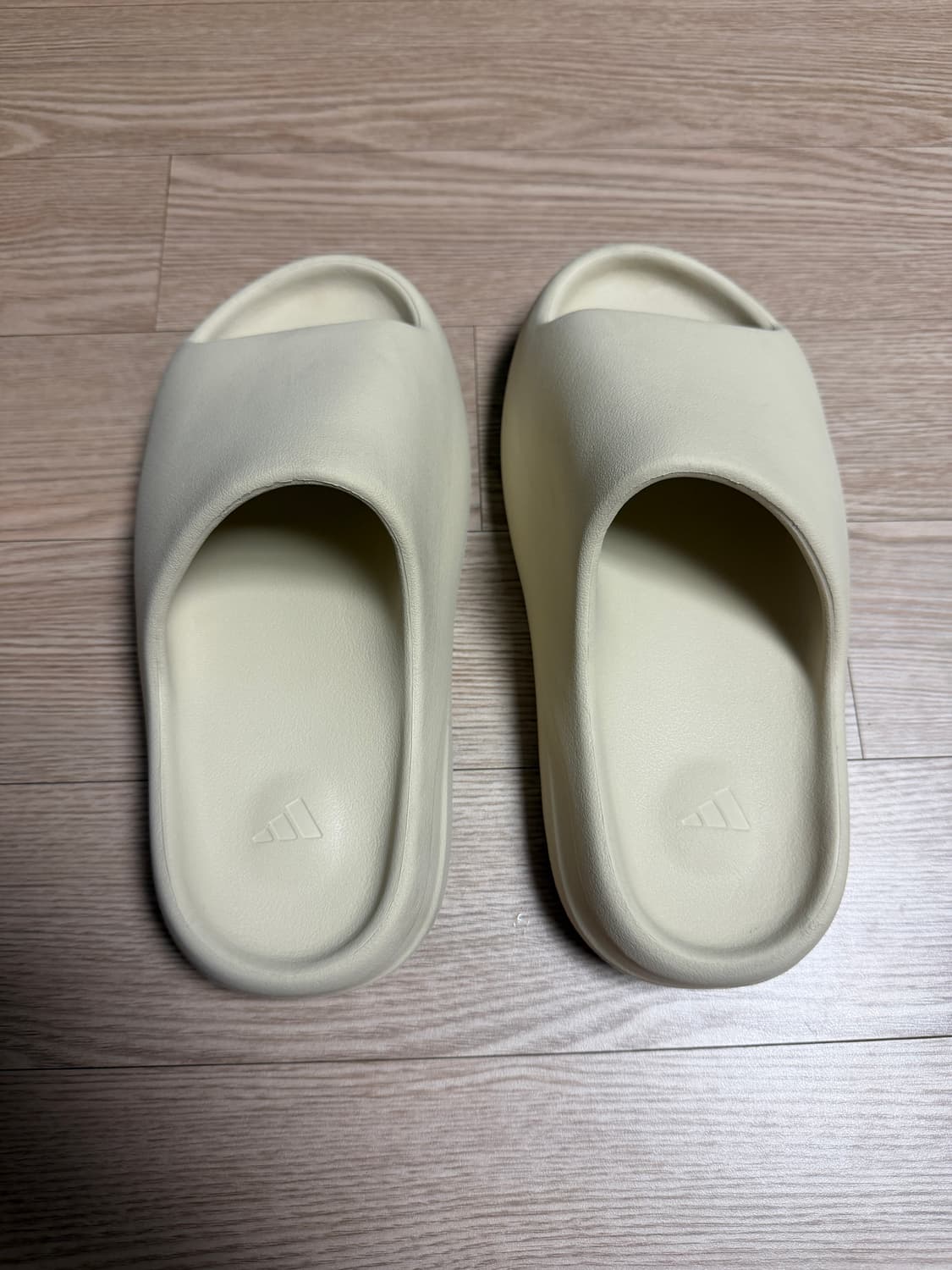 255)아디다스 이지 슬라이드 본 상품이미지3