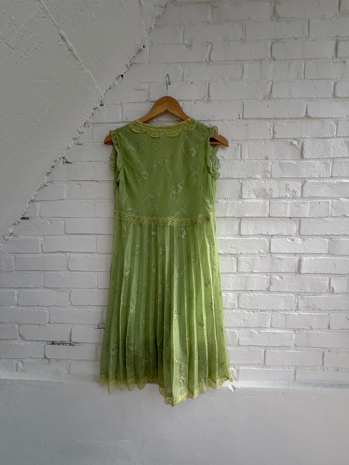 #11 Sage Green Lace Pleated Dress 상품이미지2