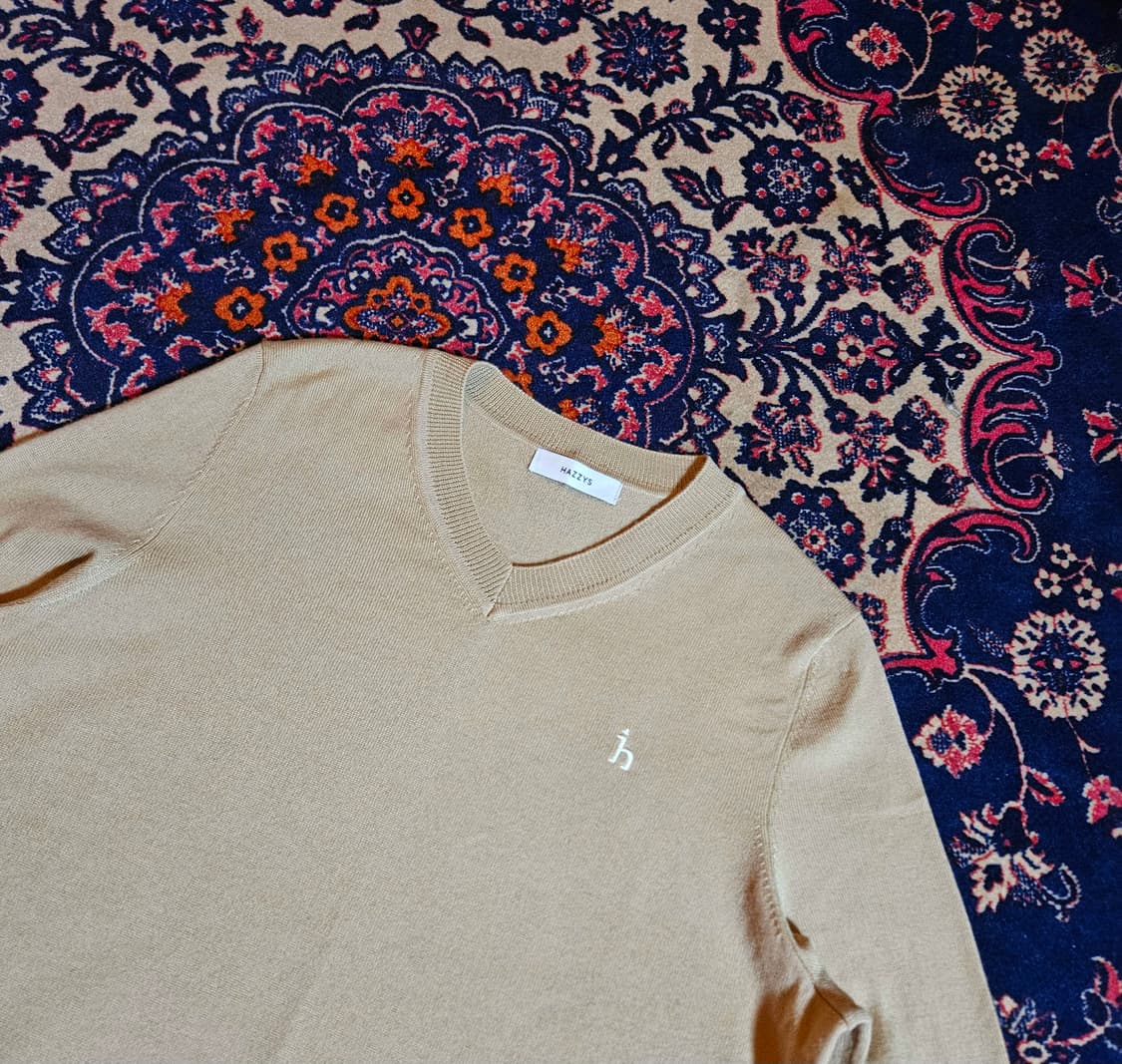 헤지스(HAZZYS) 24FW Wool 100% 브이넥 니트 90size 상품이미지4