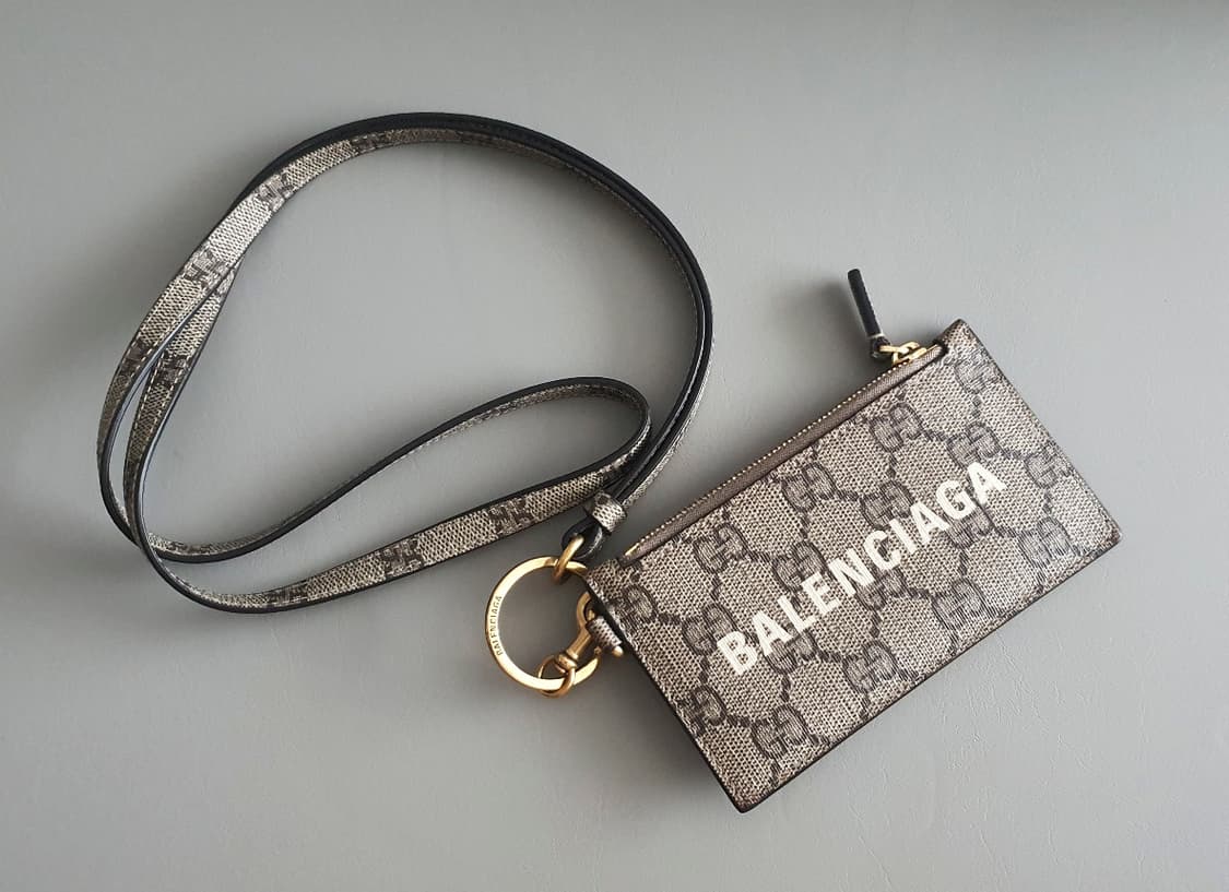 구찌 x 발렌시아가 해커 스트랩 카드지갑 상품이미지1