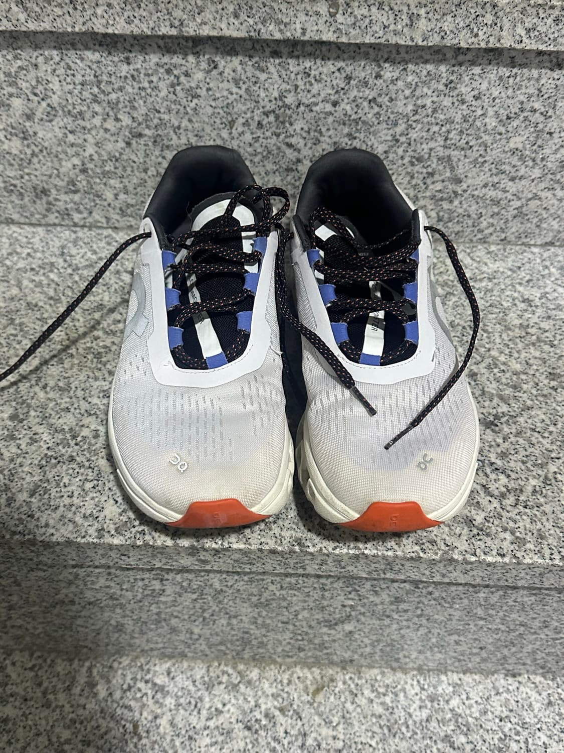 온러닝 클라우드 255 상품이미지1