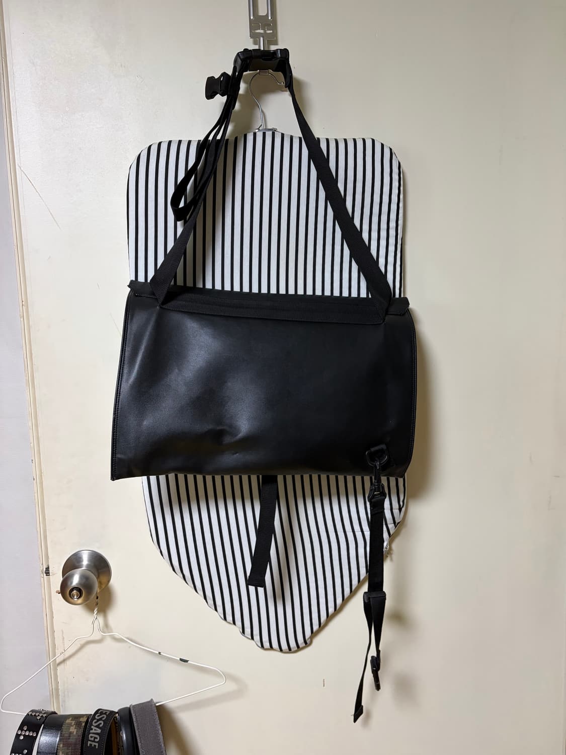 오와이 레더 메신저백 상품이미지2