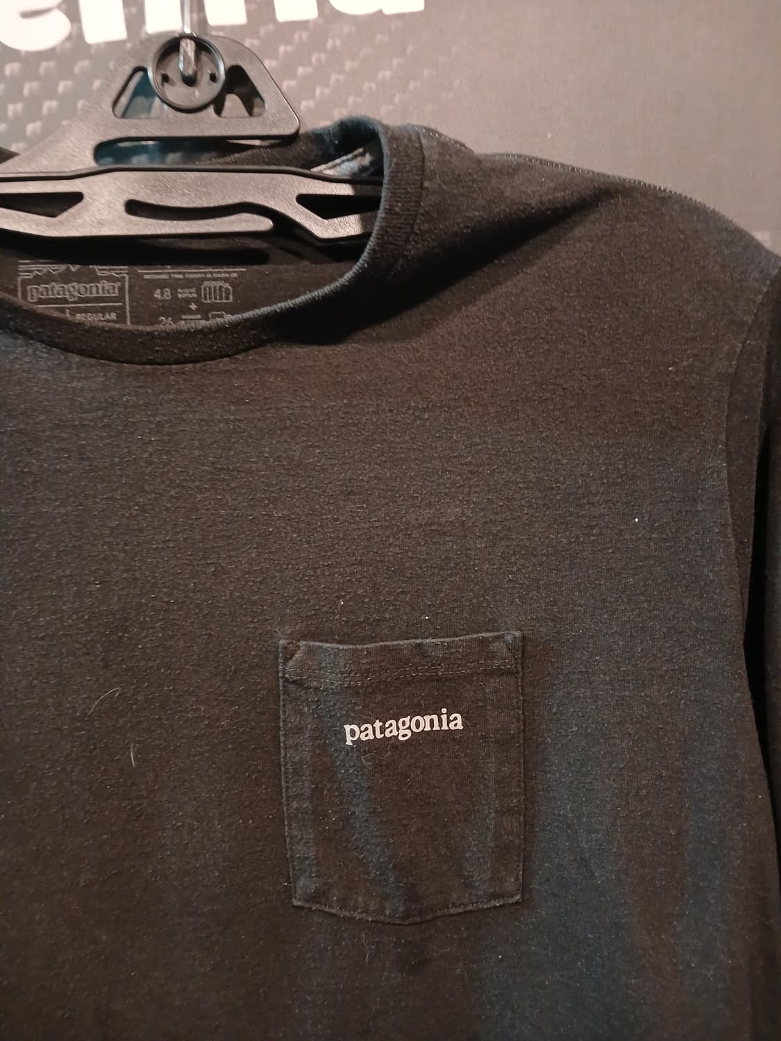 파타고니아 로고 릿피 포켓 반팔티 상품이미지2