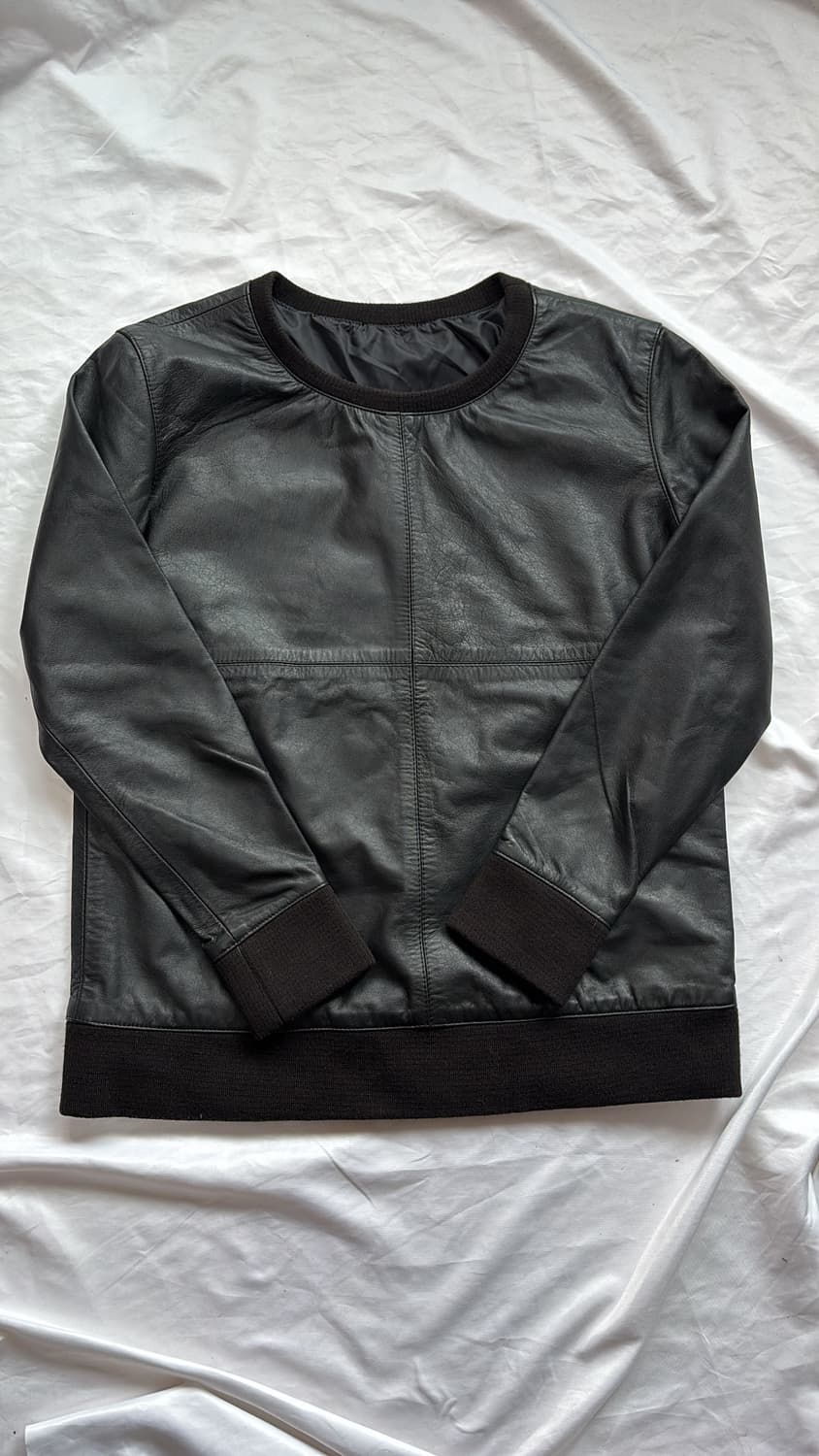 Canadian Vegan Leather Sweat 상품이미지4